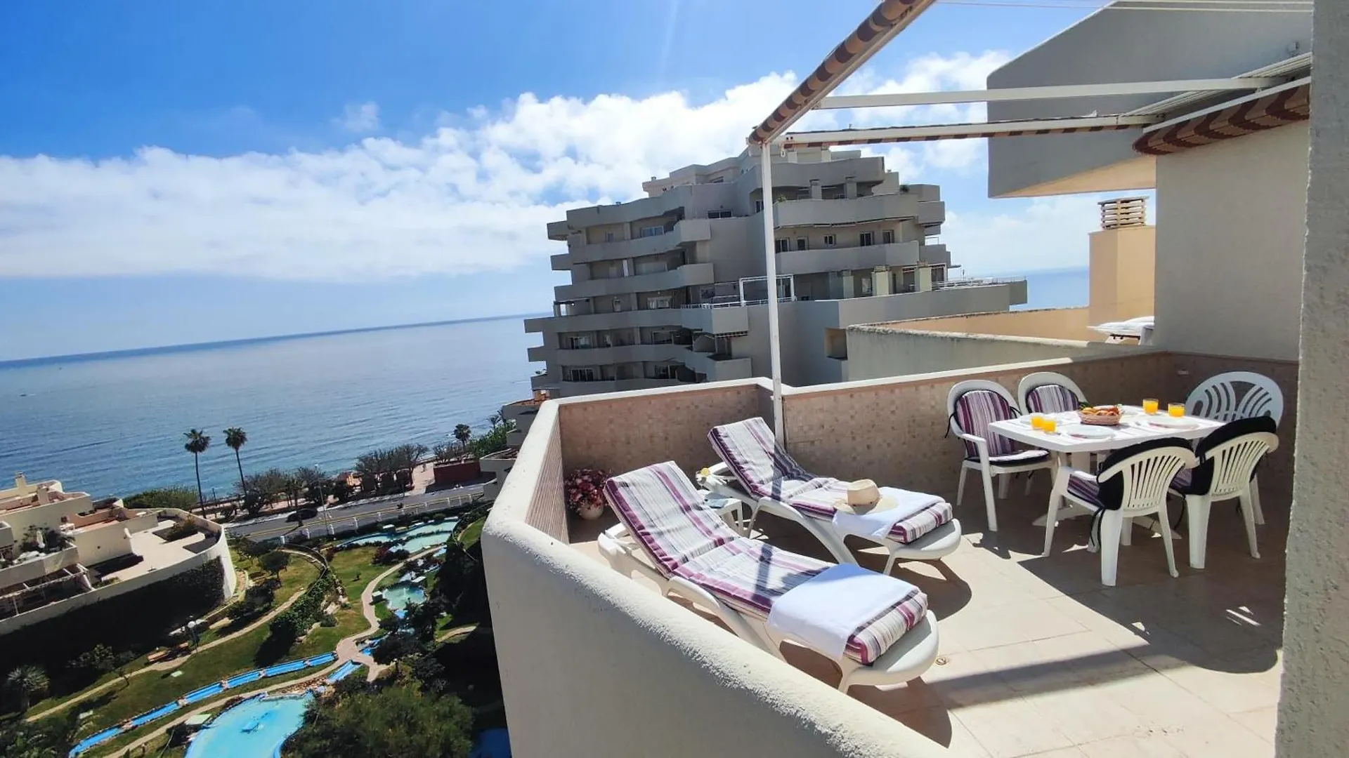 Benal Beach Apartment With Sunny Terrace And Water Park Benalmadena