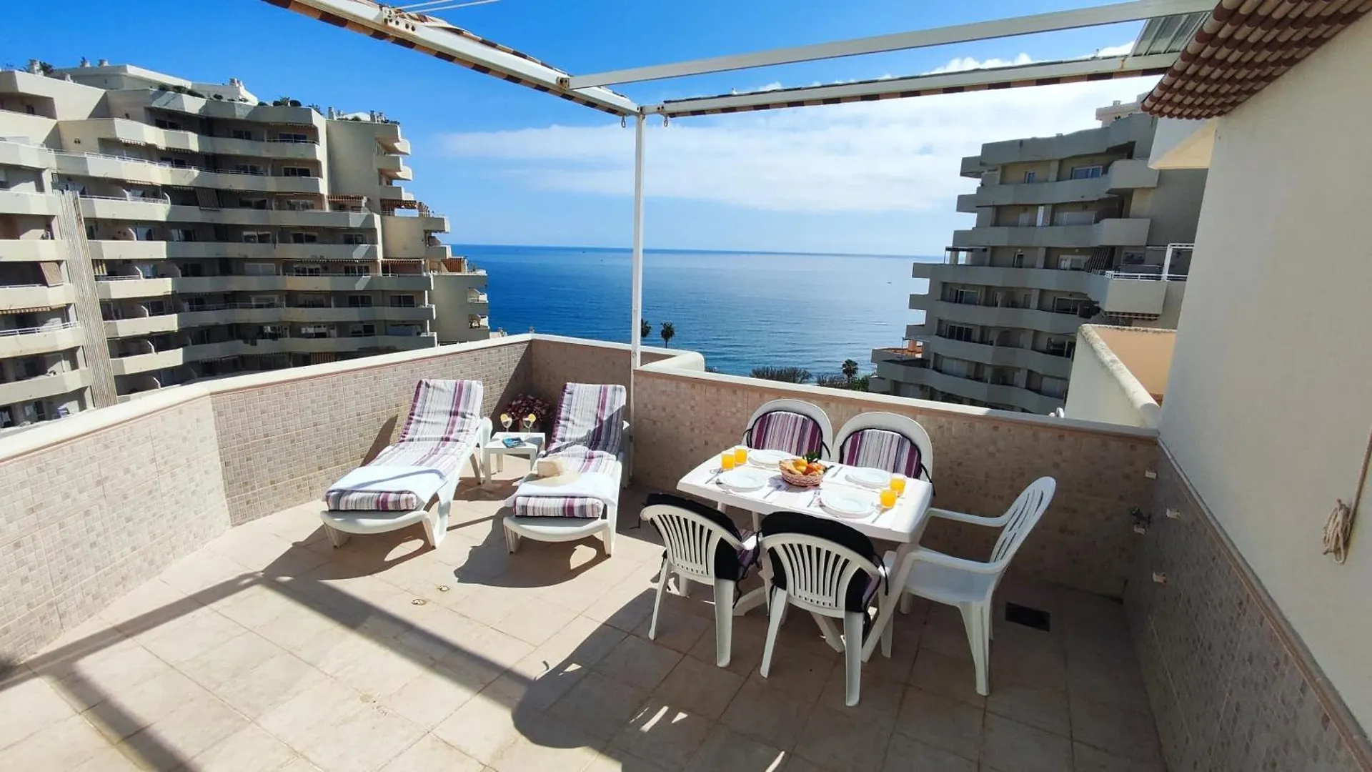 Benal Beach Apartment With Sunny Terrace And Water Park Benalmadena