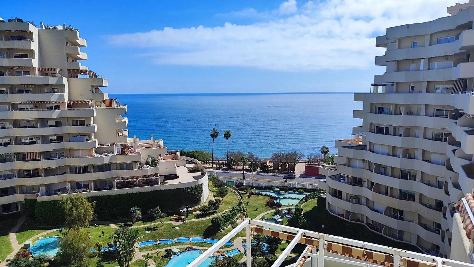 Benal Beach Apartment With Sunny Terrace And Water Park Benalmadena