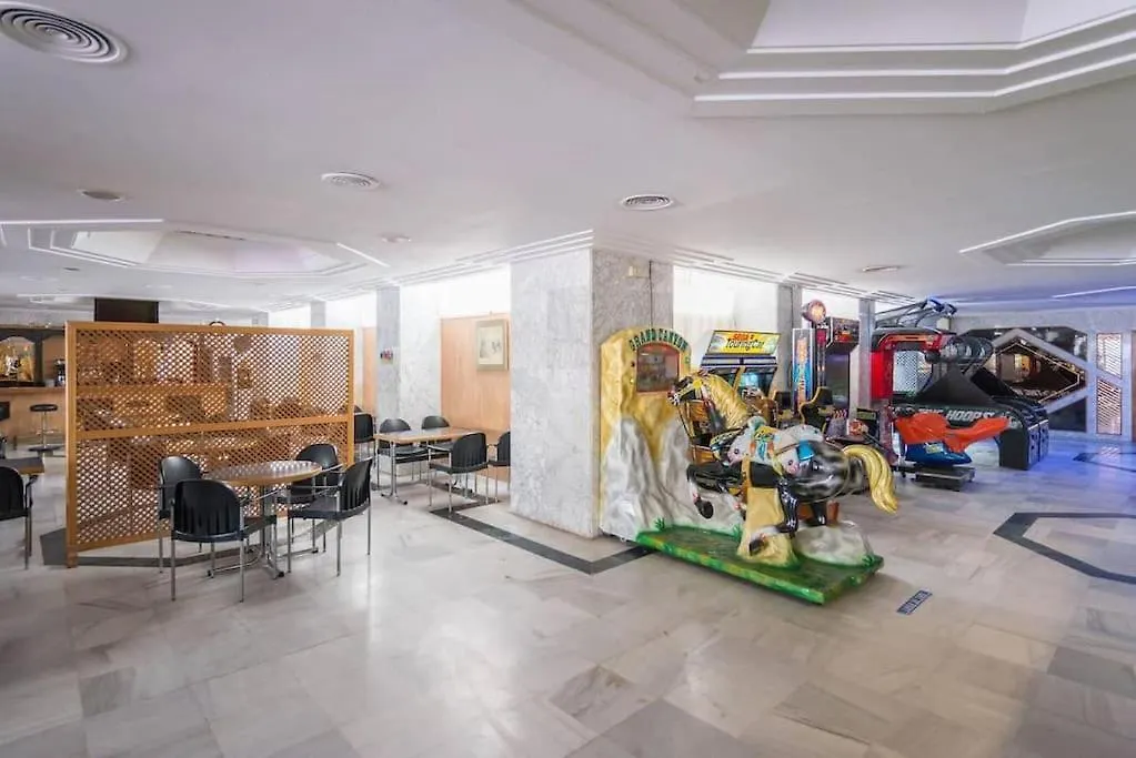Benal Beach Apartment With Sunny Terrace And Water Park Benalmadena